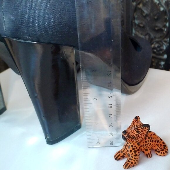 Women's Naturalizer Black Pumps Size 10 - Picture 8 of 8